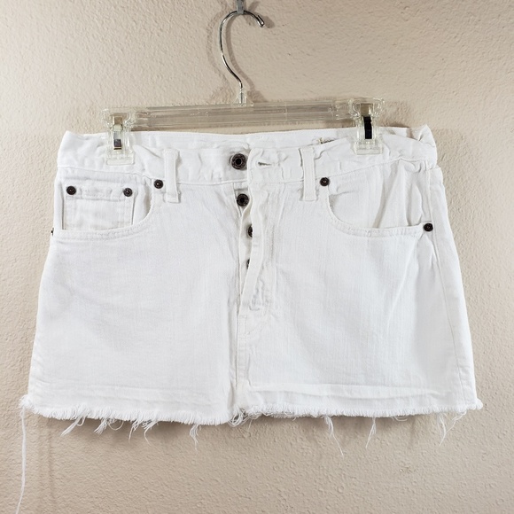 Chip & Pepper Dresses & Skirts - Chip & Pepper White Distressed Mini Skirt Size 29